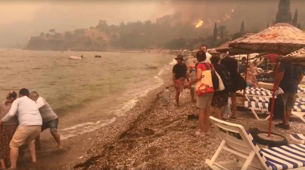 Milas'ta başladı, Bodrum'a sıçradı! 2 çıkarma gemisi bölgede 29